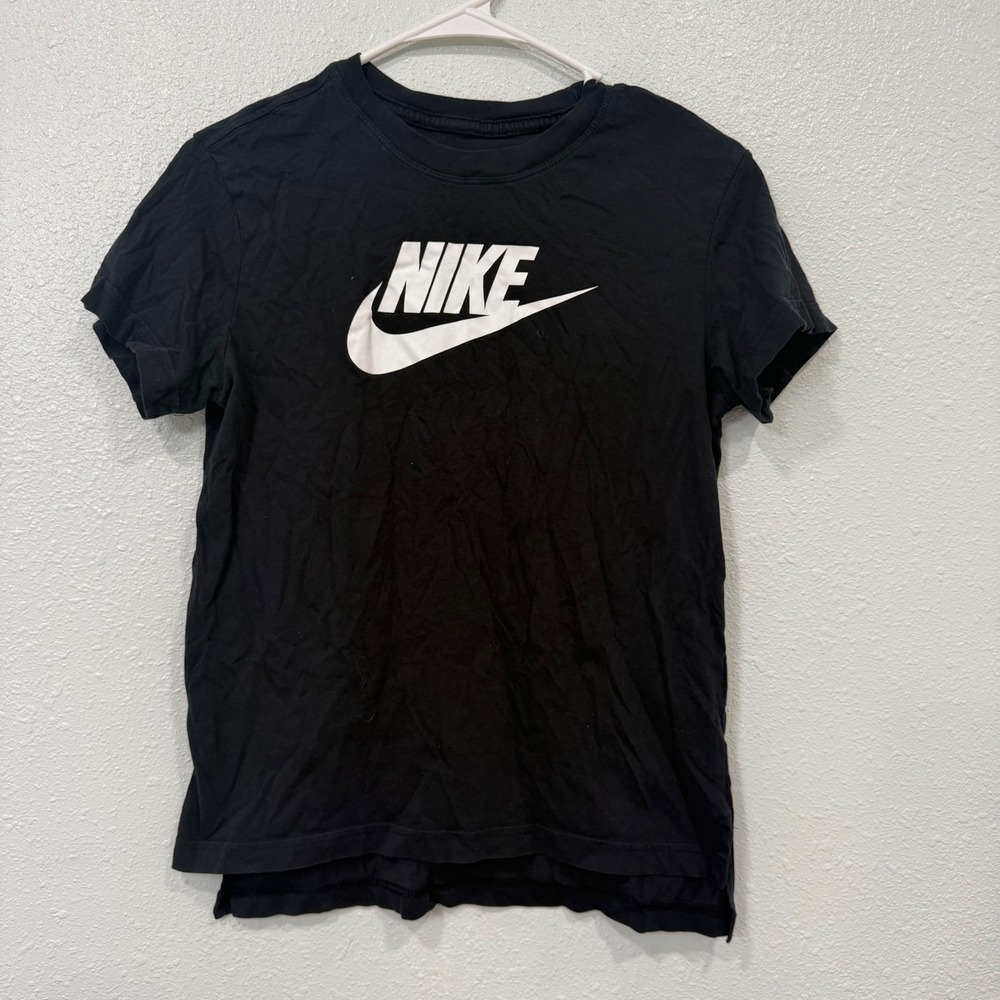 Nike Sportswear Futura Icon Graphic Tee Black White Swoosh XL Boys T-Shirt